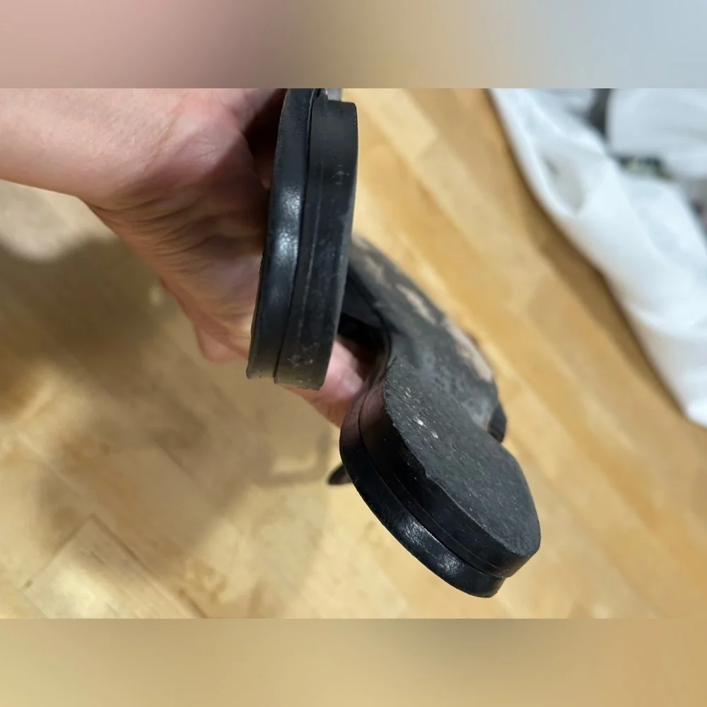 Givenchy Black Bow Sandals - Picture 8 of 8